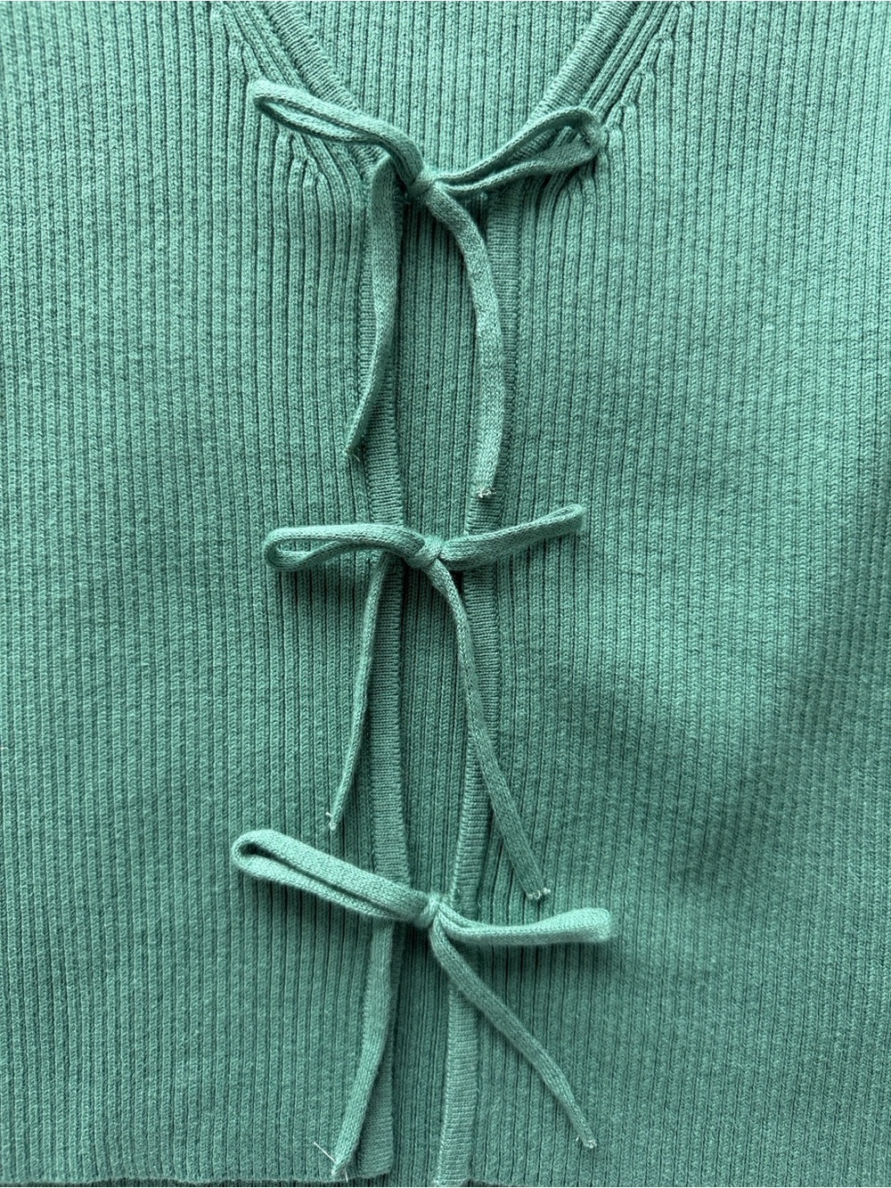 NWT Abercrombie Green Tie-Front Knit Tank - Picture 3 of 5